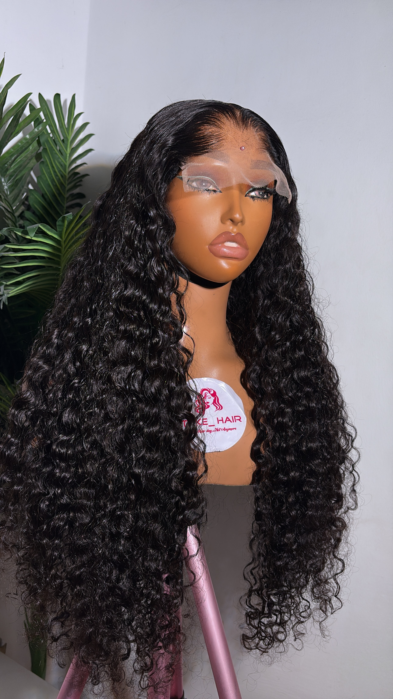 Wig Maya – Deep Wave Human Hair Wig | 28 Inches | 300g | 5x5 Swiss Lace Closure - Image 3