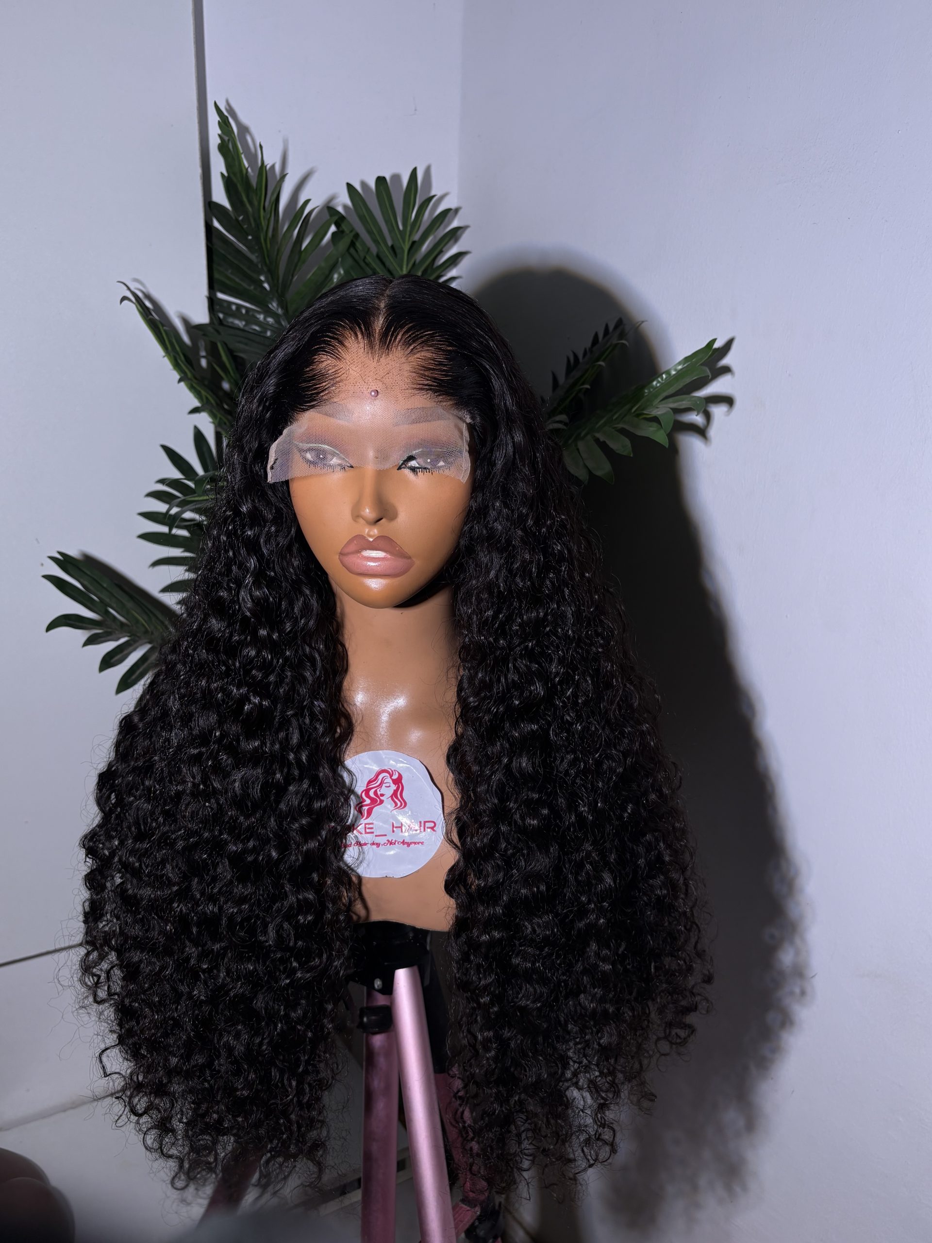 Wig Maya – Deep Wave Human Hair Wig | 28 Inches | 300g | 5x5 Swiss Lace Closure - Image 4